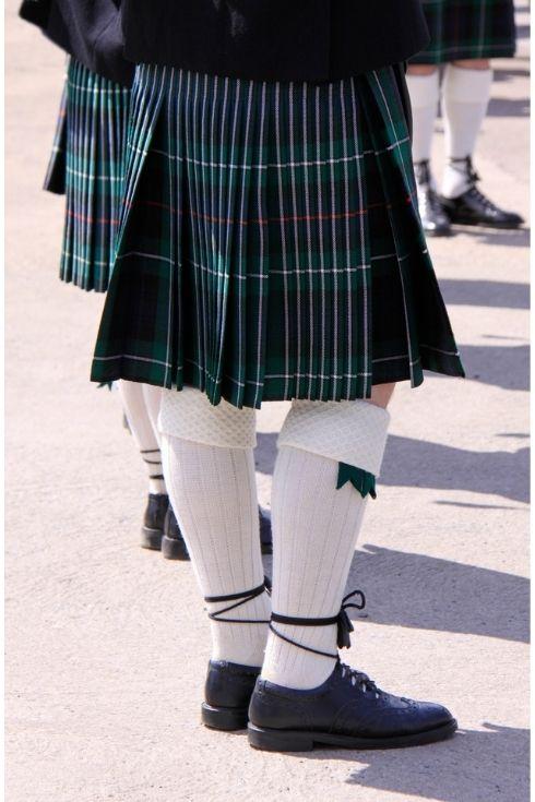Traditional Kilt (9 Yards) - back drape view