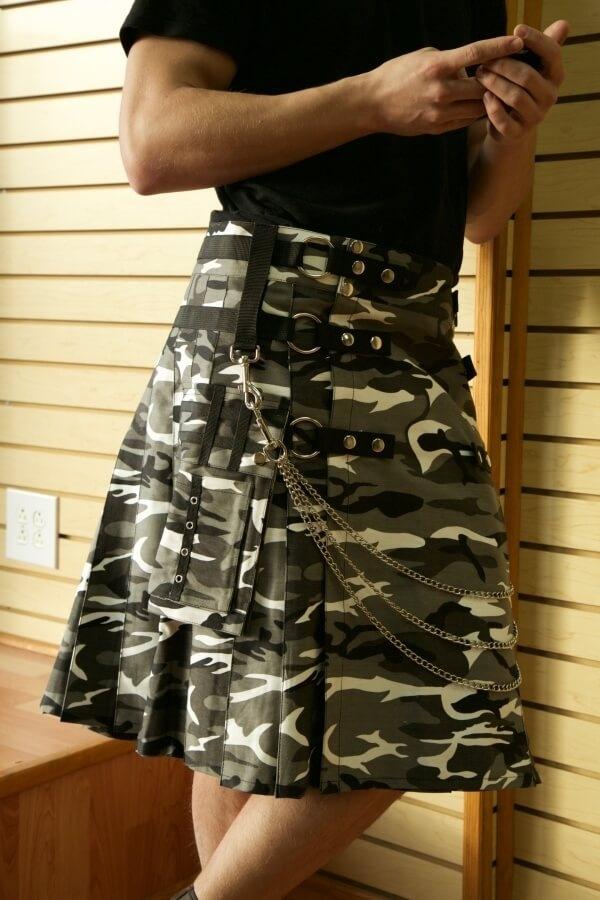 Tactical Fashion Kilts - pocket view
